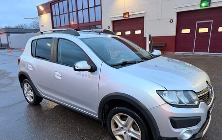 Renault Sandero II рестайлинг, 2017 год, 920 000 рублей, 2 фотография