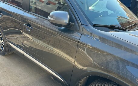 Mitsubishi Outlander III рестайлинг 3, 2021 год, 2 050 000 рублей, 8 фотография