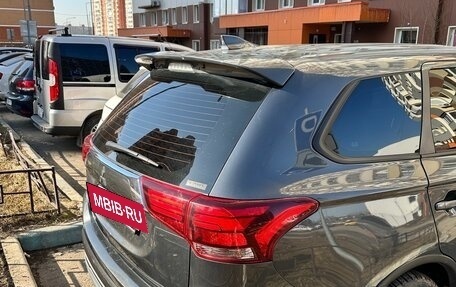 Mitsubishi Outlander III рестайлинг 3, 2021 год, 2 050 000 рублей, 6 фотография