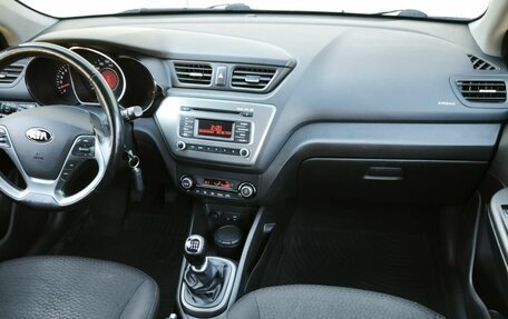 KIA Rio III рестайлинг, 2016 год, 1 025 000 рублей, 18 фотография