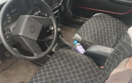 Opel Kadett E рестайлинг, 1986 год, 60 000 рублей, 4 фотография