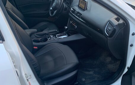 Mazda 3, 2014 год, 1 300 000 рублей, 13 фотография