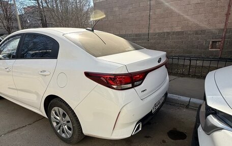 KIA Rio IV, 2021 год, 1 900 000 рублей, 4 фотография