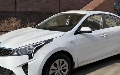 KIA Rio IV, 2021 год, 1 900 000 рублей, 8 фотография