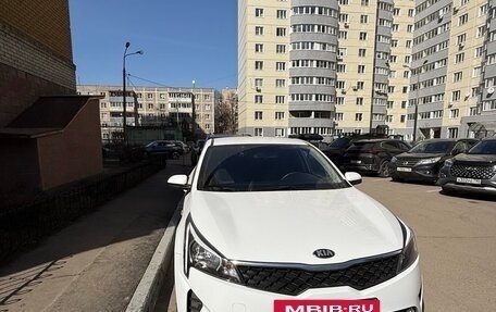KIA Rio IV, 2021 год, 1 900 000 рублей, 2 фотография
