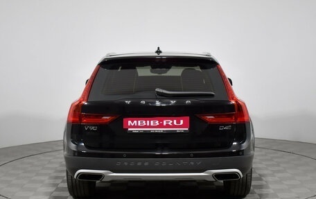 Volvo V90 Cross Country I рестайлинг, 2018 год, 2 940 000 рублей, 6 фотография