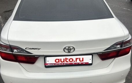 Toyota Camry, 2017 год, 1 820 000 рублей, 2 фотография