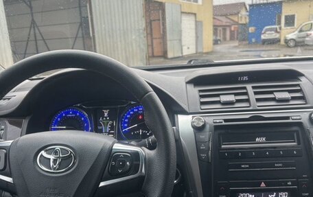 Toyota Camry, 2017 год, 1 820 000 рублей, 8 фотография