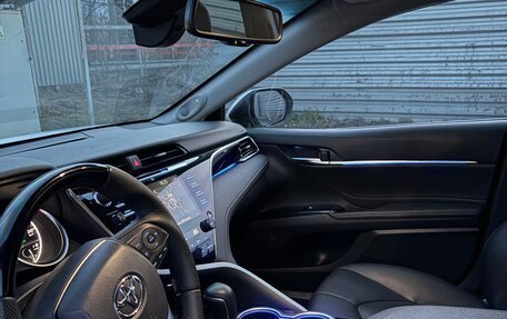 Toyota Camry, 2020 год, 3 950 000 рублей, 4 фотография