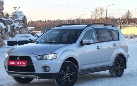 Mitsubishi Outlander III рестайлинг 3, 2011 год, 1 100 000 рублей, 6 фотография