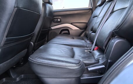 Mitsubishi Outlander III рестайлинг 3, 2011 год, 1 100 000 рублей, 21 фотография