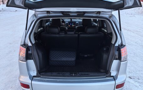 Mitsubishi Outlander III рестайлинг 3, 2011 год, 1 100 000 рублей, 23 фотография