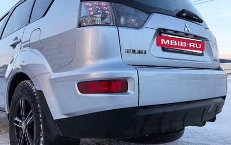 Mitsubishi Outlander III рестайлинг 3, 2011 год, 1 100 000 рублей, 24 фотография