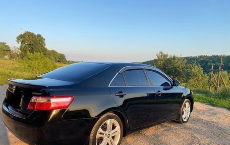 Toyota Camry, 2010 год, 900 000 рублей, 3 фотография