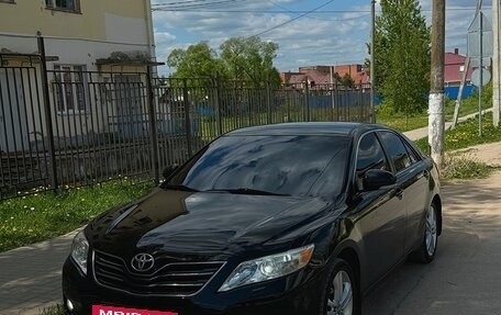 Toyota Camry, 2010 год, 900 000 рублей, 10 фотография