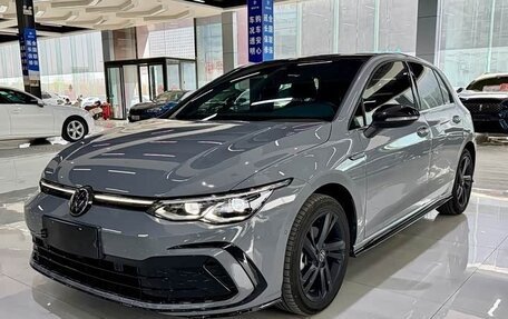 Volkswagen Golf VIII, 2022 год, 2 100 000 рублей, 1 фотография