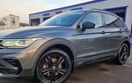 Volkswagen Tiguan II, 2021 год, 3 830 000 рублей, 5 фотография