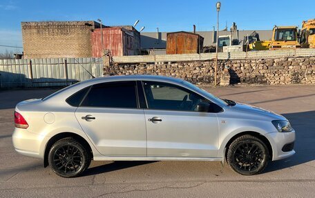 Volkswagen Polo VI (EU Market), 2012 год, 700 000 рублей, 4 фотография