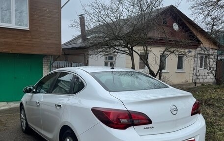 Opel Astra J, 2014 год, 850 000 рублей, 6 фотография