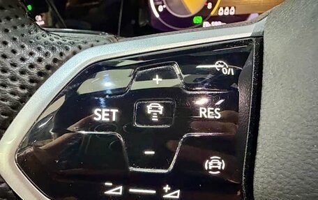 Volkswagen Golf VIII, 2022 год, 2 100 000 рублей, 12 фотография