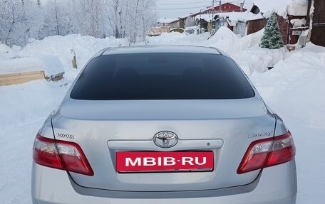 Toyota Camry, 2011 год, 1 200 000 рублей, 2 фотография
