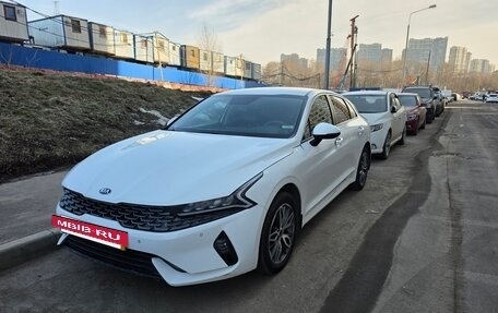 KIA K5, 2021 год, 1 590 000 рублей, 2 фотография
