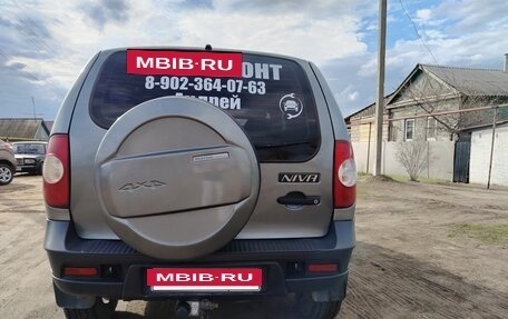 Chevrolet Niva I рестайлинг, 2010 год, 570 000 рублей, 4 фотография