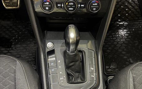 Volkswagen Tiguan II, 2018 год, 2 150 000 рублей, 13 фотография