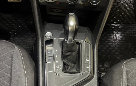 Volkswagen Tiguan II, 2018 год, 2 150 000 рублей, 14 фотография