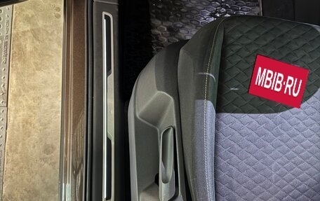 Volkswagen Tiguan II, 2018 год, 2 150 000 рублей, 2 фотография