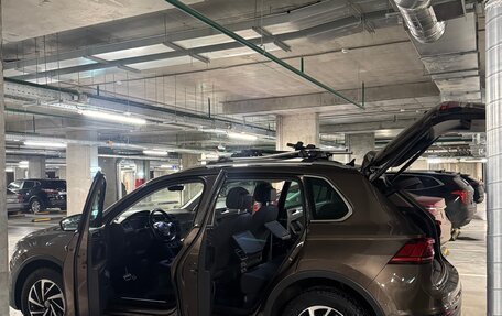 Volkswagen Tiguan II, 2018 год, 2 150 000 рублей, 18 фотография