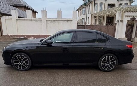 BMW 7 серия, 2022 год, 11 000 000 рублей, 16 фотография