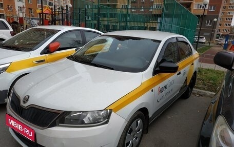 Skoda Rapid I, 2017 год, 700 000 рублей, 3 фотография