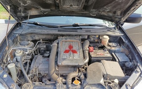 Mitsubishi Outlander III рестайлинг 3, 2006 год, 600 000 рублей, 9 фотография