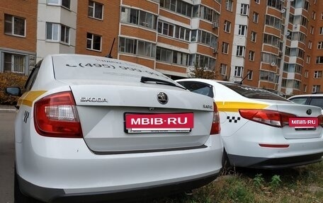 Skoda Rapid I, 2017 год, 700 000 рублей, 4 фотография