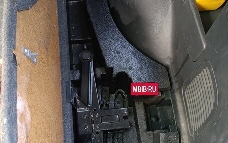 Mitsubishi Outlander III рестайлинг 3, 2006 год, 600 000 рублей, 21 фотография