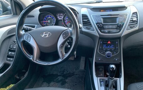 Hyundai Elantra V, 2014 год, 920 000 рублей, 1 фотография