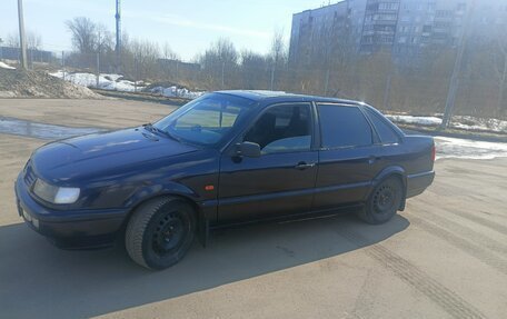 Volkswagen Passat B4, 1993 год, 160 000 рублей, 1 фотография