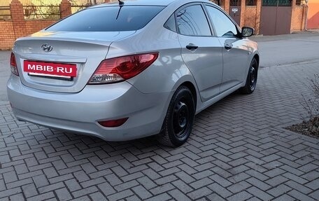 Hyundai Solaris II рестайлинг, 2012 год, 570 000 рублей, 3 фотография