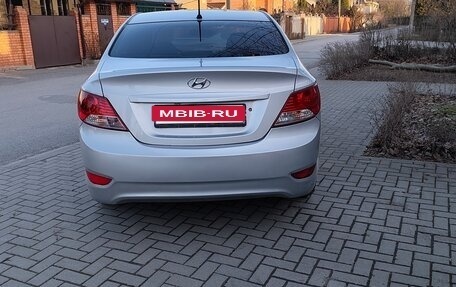 Hyundai Solaris II рестайлинг, 2012 год, 570 000 рублей, 5 фотография