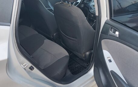 Hyundai Solaris II рестайлинг, 2012 год, 570 000 рублей, 13 фотография