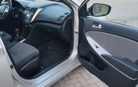 Hyundai Solaris II рестайлинг, 2012 год, 570 000 рублей, 12 фотография