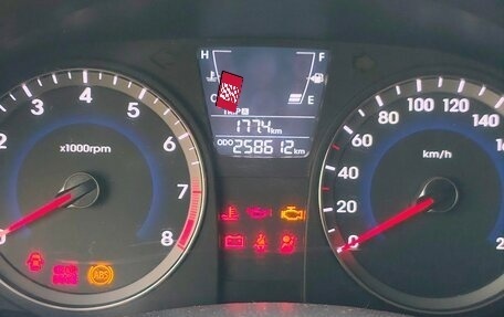 Hyundai Solaris II рестайлинг, 2012 год, 570 000 рублей, 18 фотография