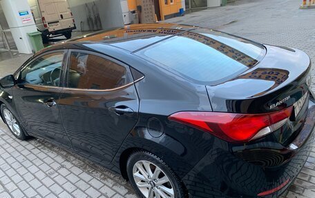 Hyundai Elantra V, 2014 год, 920 000 рублей, 2 фотография