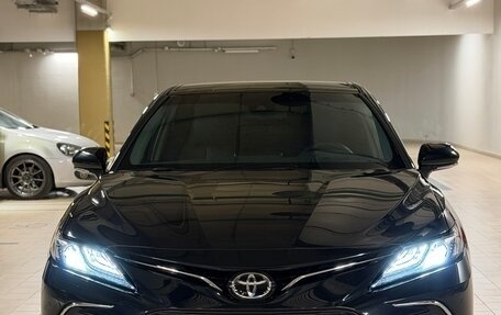 Toyota Camry, 2022 год, 3 140 000 рублей, 1 фотография