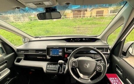 Honda Stepwgn IV, 2021 год, 2 080 000 рублей, 3 фотография