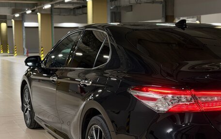 Toyota Camry, 2022 год, 3 140 000 рублей, 4 фотография