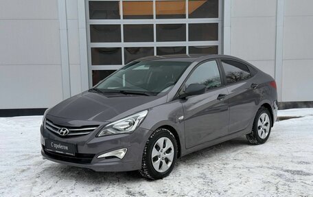 Hyundai Solaris II рестайлинг, 2015 год, 1 020 000 рублей, 1 фотография