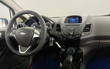 Ford Fiesta, 2015 год, 955 000 рублей, 11 фотография