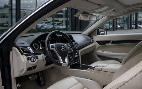 Mercedes-Benz E-Класс, 2015 год, 2 390 000 рублей, 2 фотография